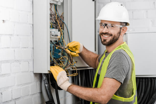 Best Licensed Electrician  in Center, TX